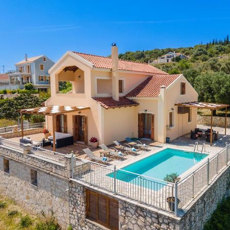 Guiscardos Luxury Villa Фискардо Екстериор снимка