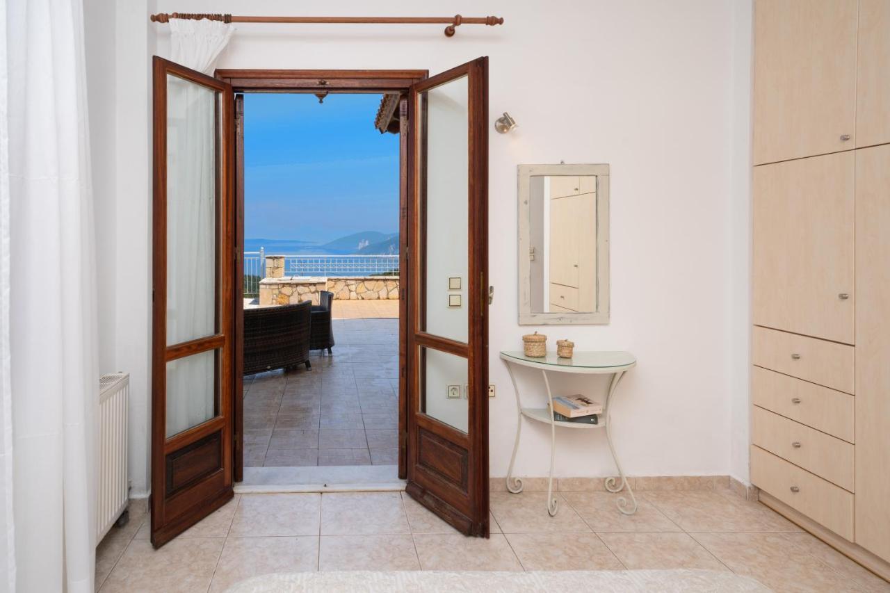 Guiscardos Luxury Villa Фискардо Екстериор снимка