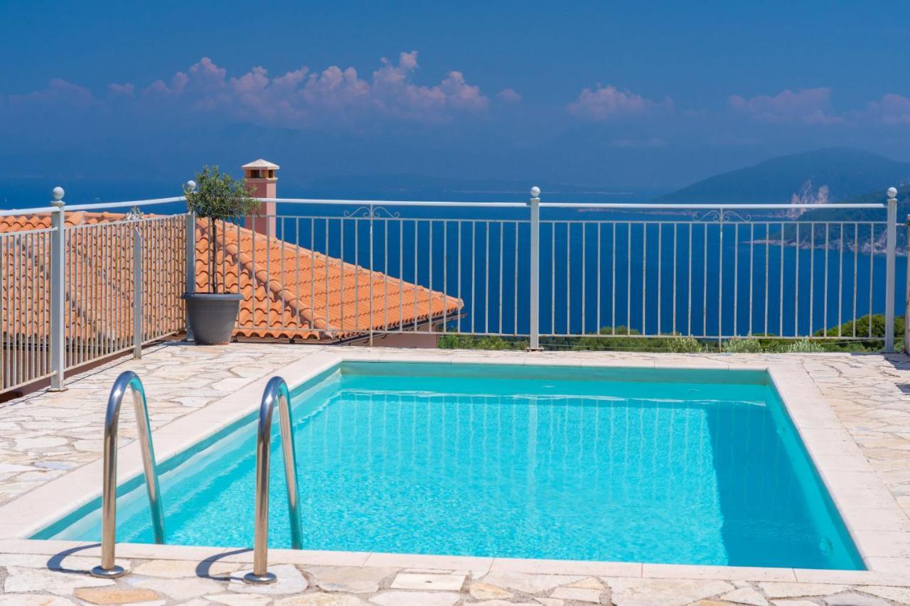 Guiscardos Luxury Villa Фискардо Екстериор снимка