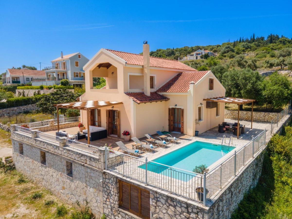 Guiscardos Luxury Villa Фискардо Екстериор снимка