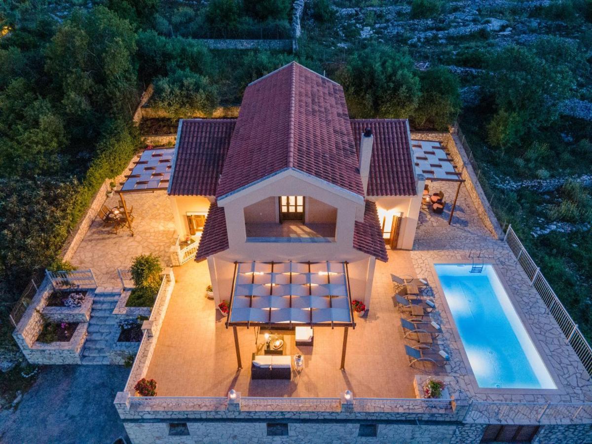 Guiscardos Luxury Villa Фискардо Екстериор снимка
