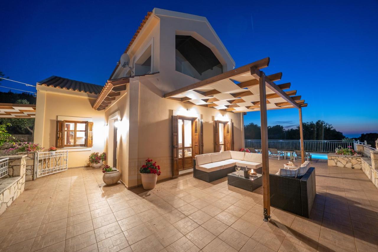 Guiscardos Luxury Villa Фискардо Екстериор снимка
